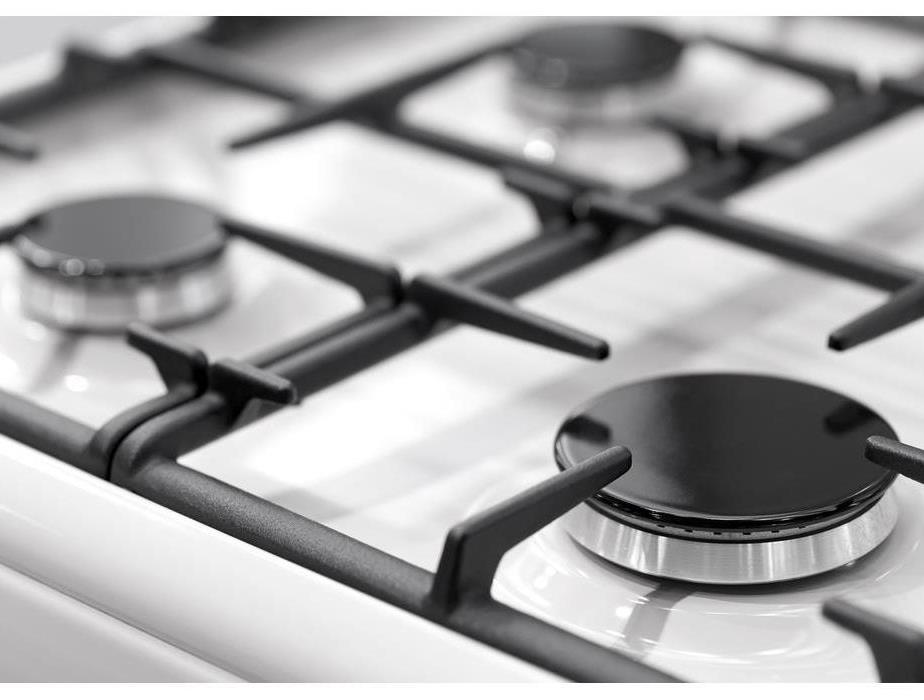 Clean  gas stove top